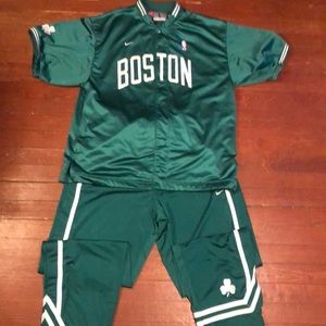 Nike Boston Celtics warmup Sz large